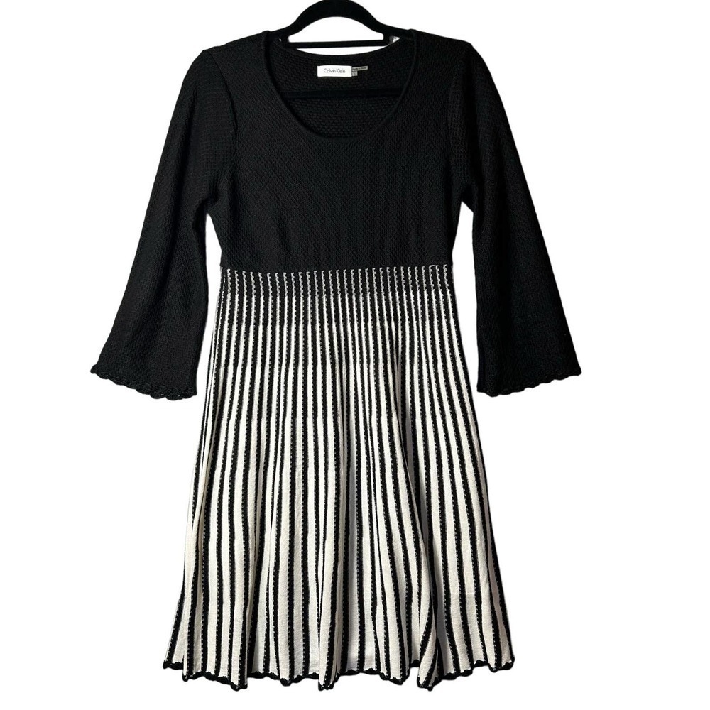 Calvin Klein Dress L‎ Black White Round Neck Textured Crochet Sweater Dress
